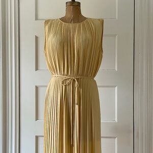 H&M  Retro Pleated Knee Lenght Dress - Summer Dress - Mustard Gold - Small